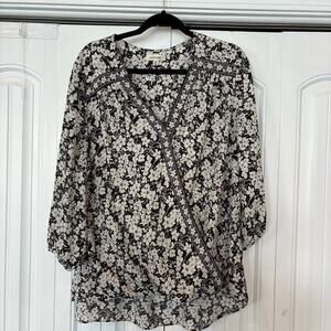 Max Studio Black And White Floral‎ Blouse Size 1X